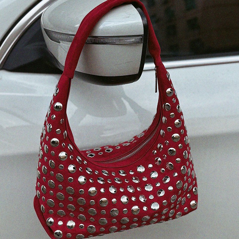Women Bags High End Brands - 新しいハイエンドレザーリベットバケットバッグファッション個性トレンディクールポルカドットリベットカジュアル高級ブランド脇の下バッグハンドバッグ